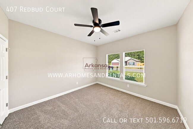 Building Photo - 407 Redbud Ct