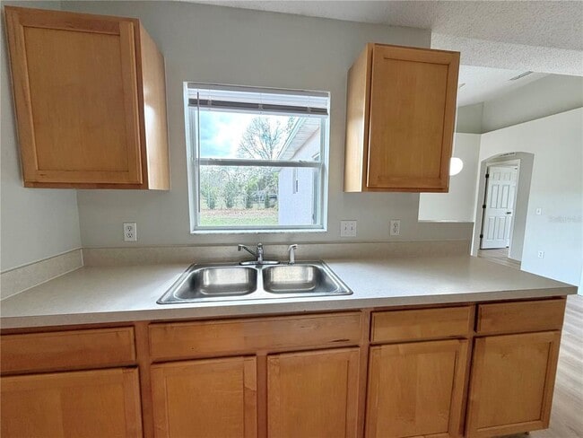 Building Photo - 12052 Villa Rd