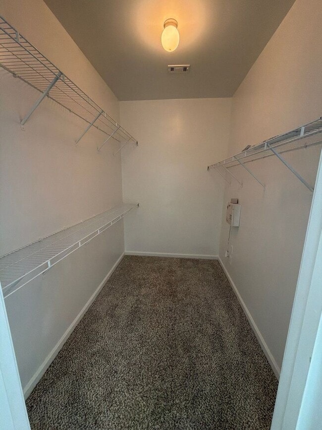 Building Photo - Beautiful 4-bedroom 3 bath home in Arlington