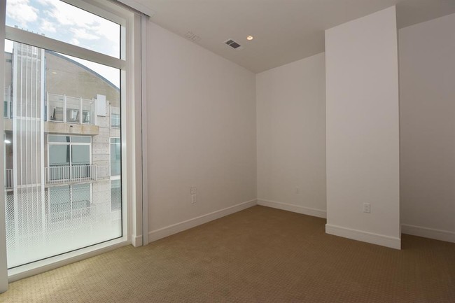 Building Photo - 4521 San Felipe St