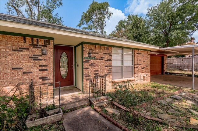Primary Photo - 2528 Ave N 1/2