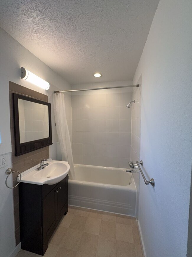 Building Photo - Cadmus Court Triplex #14158