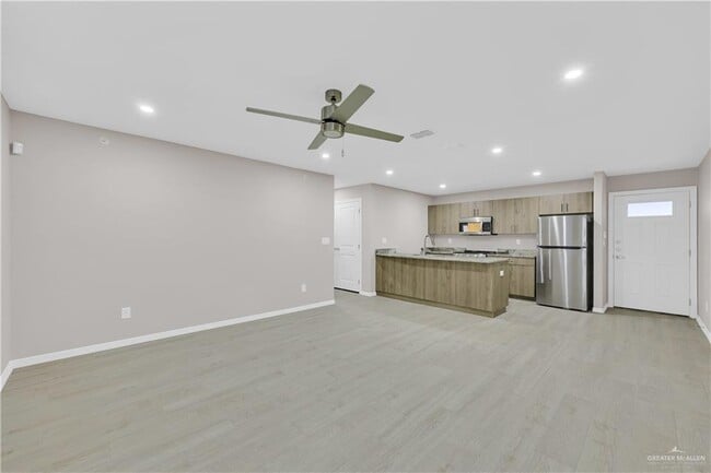 Building Photo - 13 N 23rd St