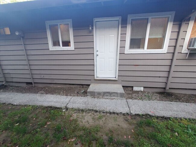Building Photo - 2572 Hyde Ct SE