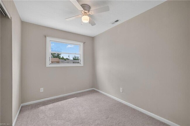 Building Photo - 805 Fairfield Blvd
