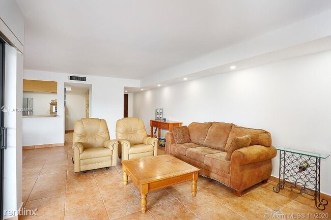 Building Photo - 2 br, 2 bath Condo - 9280 SW 123rd Ct