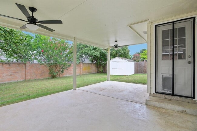 Building Photo - 4405 S Summercrest Loop