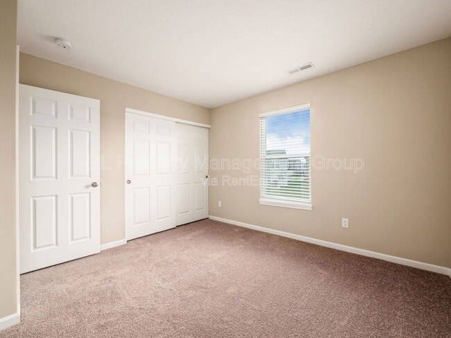 Building Photo - 7449 Sugarbark Dr