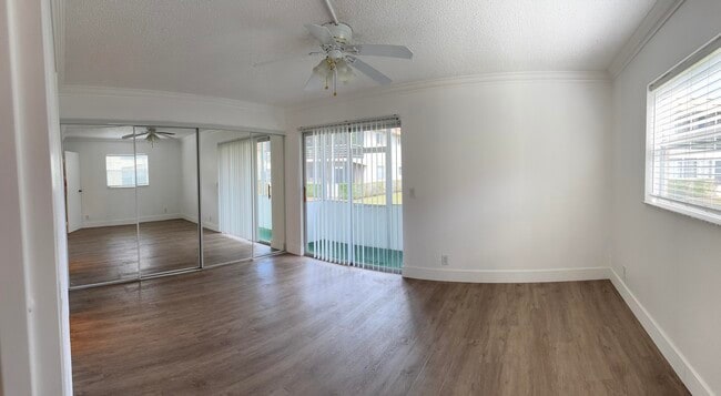 Building Photo - 103 Saxony C