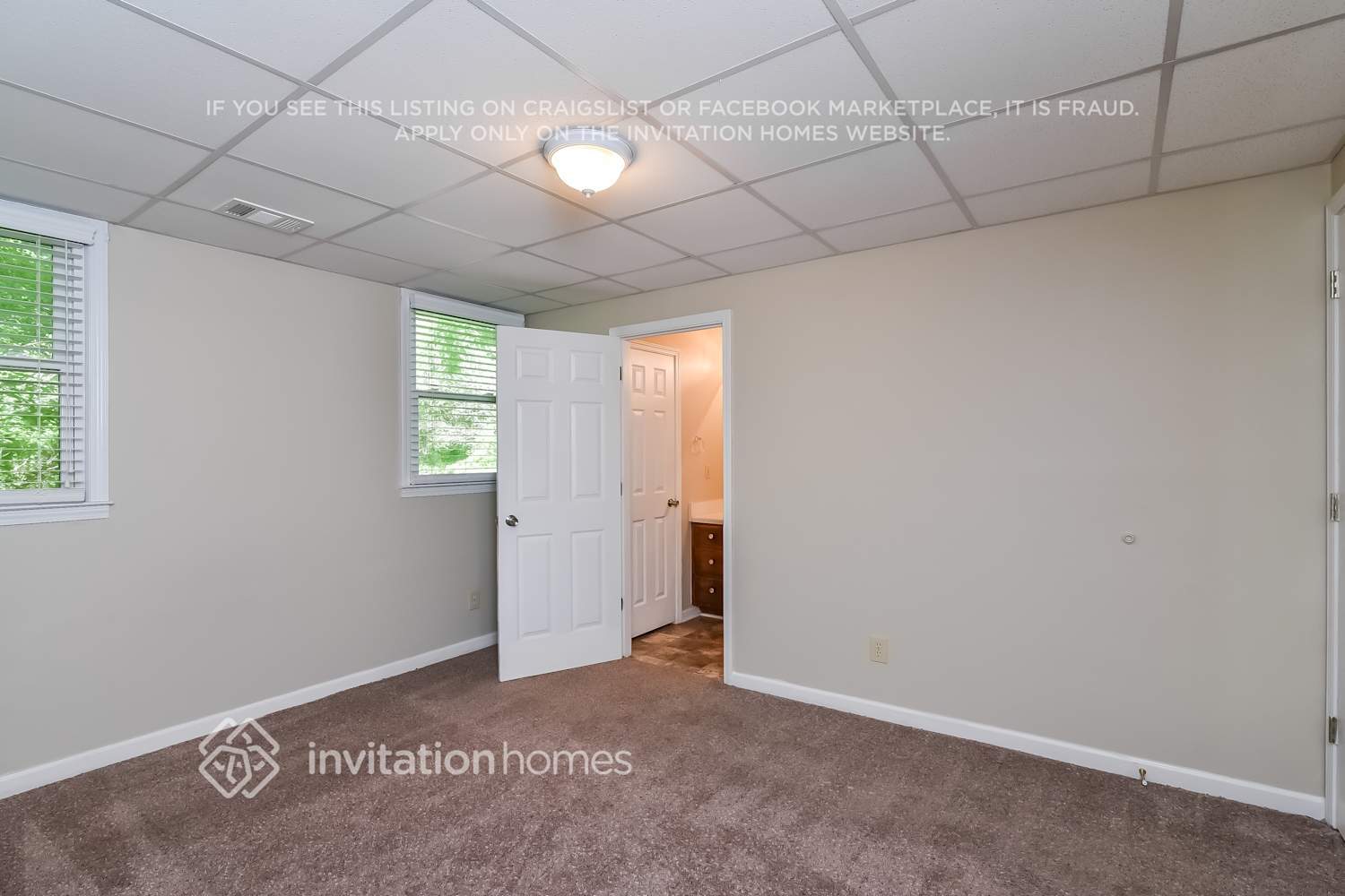 Building Photo - 5024 Logans Run