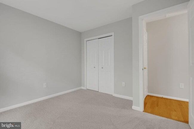 Building Photo - 7267 Olde Lantern Way