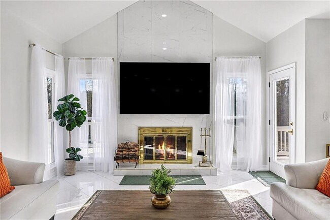 Building Photo - 241 Nacoochee Dr