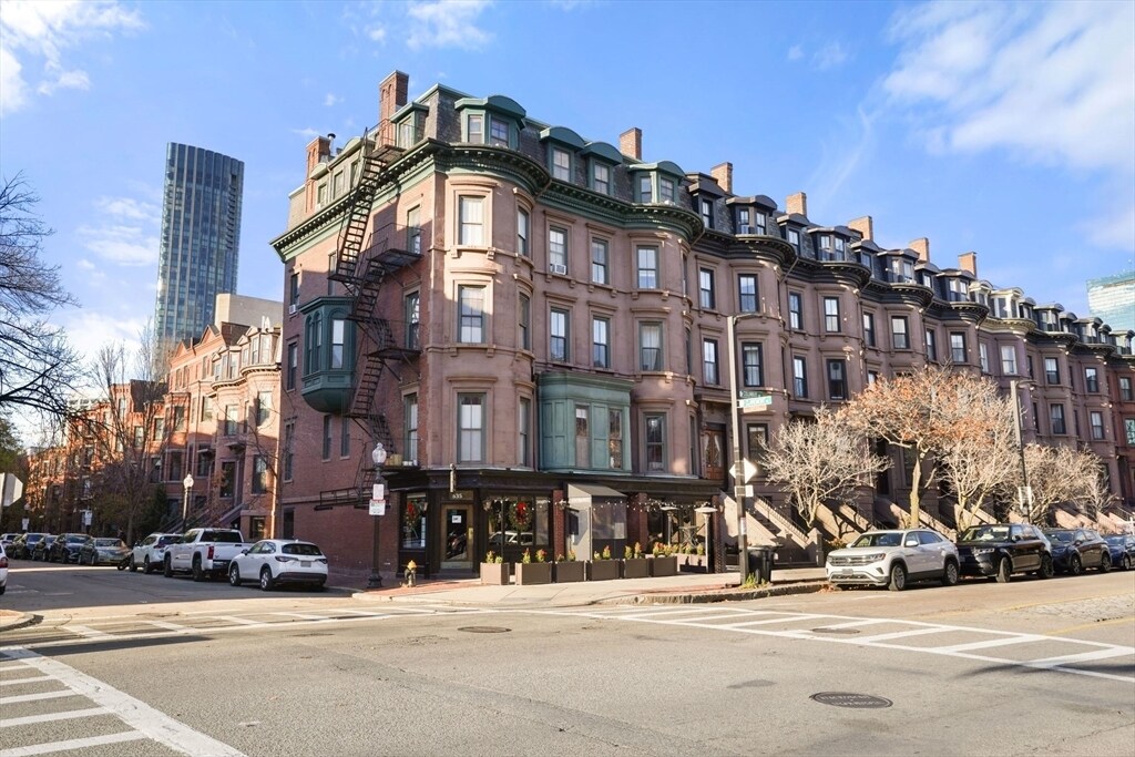 Building Photo - 533 Columbus Ave