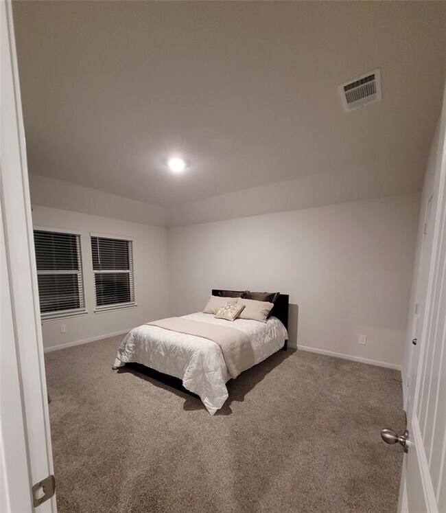 Building Photo - 211 Callado Cir