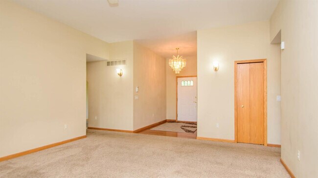 Building Photo - 5736 Willis Rd