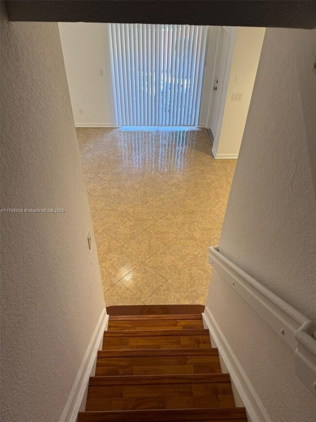 Building Photo - 1410 S Santa Catalina Cir