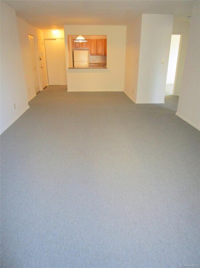 Building Photo - 680 N Terrace Ave