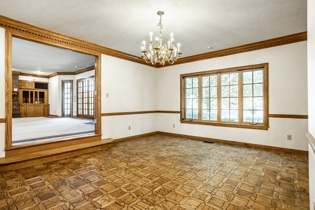 Building Photo - 9628 Summerlakes Dr