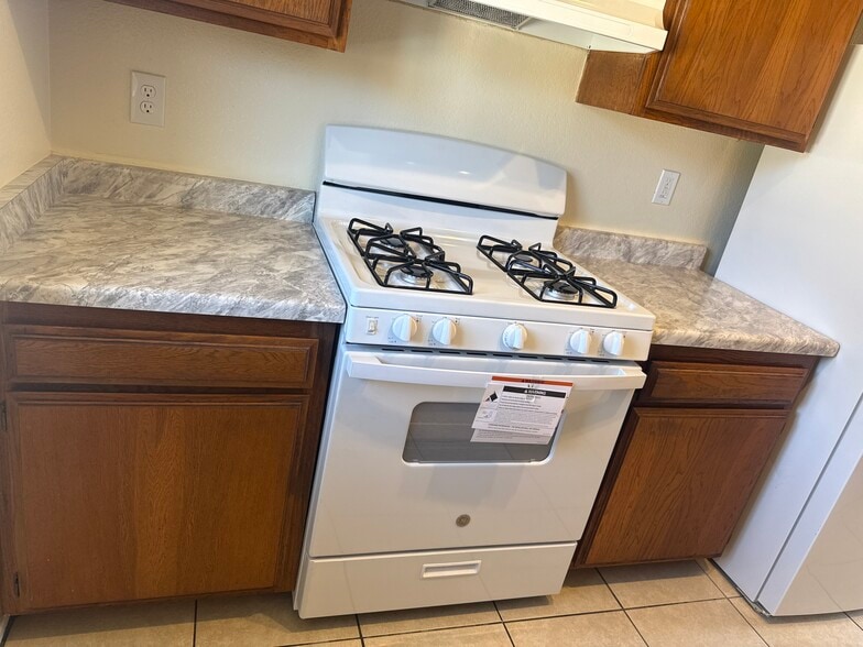 Kitchen - 1113 Seabreeze Way