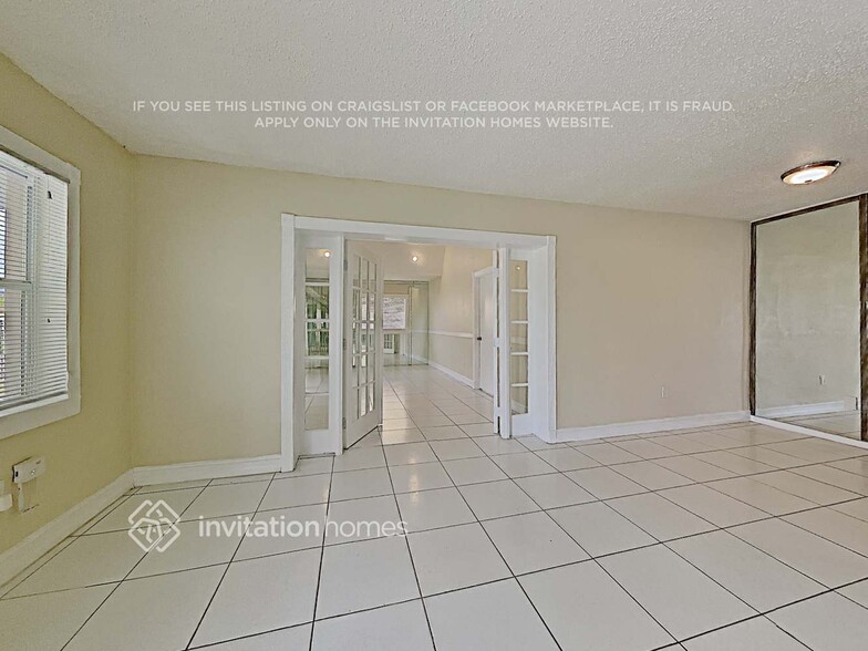 Building Photo - 13933 Madison St