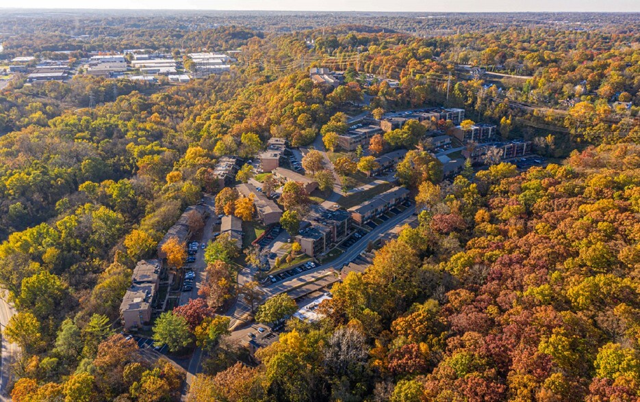 Building Photo - Kirkwood Bluffs