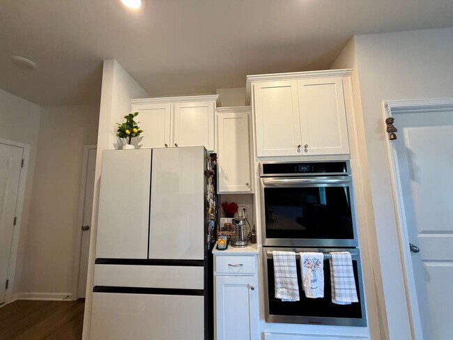 Building Photo - 15107 Nichols Hall Dr