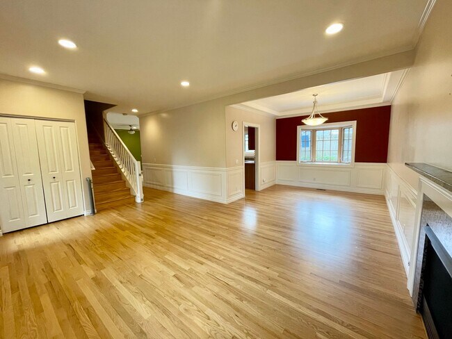 Building Photo - 315 N 155th St