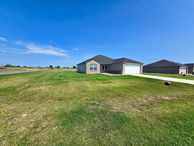Building Photo - New Construction 3 bedroom Home in Shawnee