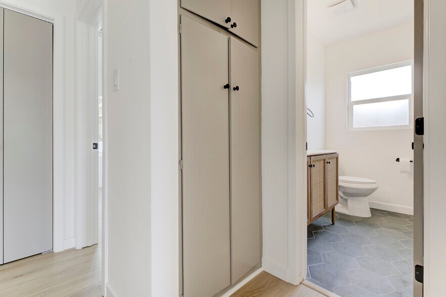 Building Photo - 8051 Etiwanda Ave