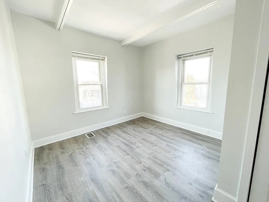 Building Photo - 30 Woodbine St