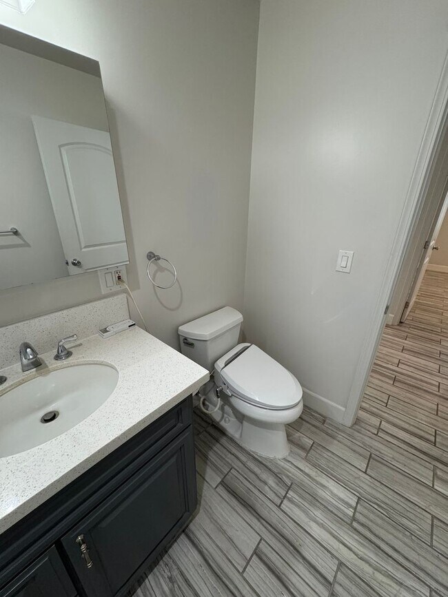 Building Photo - 1143 W 163rd St
