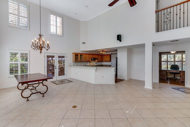 Building Photo - 314 Tequesta Dr