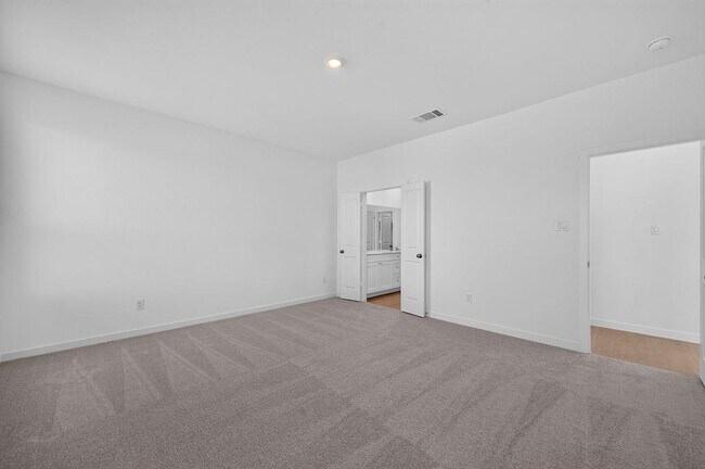 Building Photo - 328 Rockies Rd
