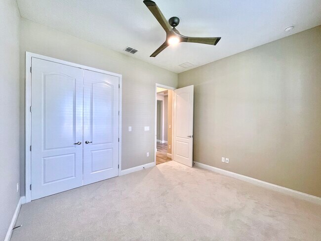 Building Photo - 68 Furrier Ct