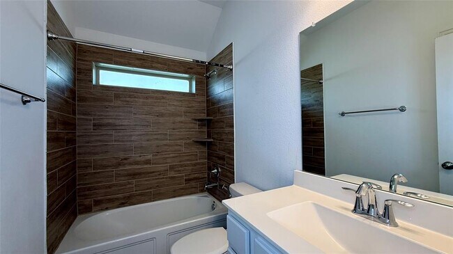 Building Photo - 13018 Hydeland Dr
