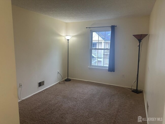 Building Photo - 450 Northam Dr