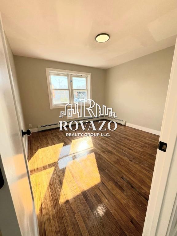 Building Photo - 9 Stecher St