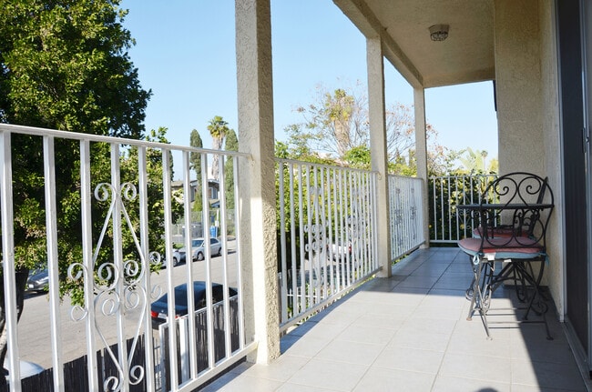 Building Photo - 5646 La Mirada Ave