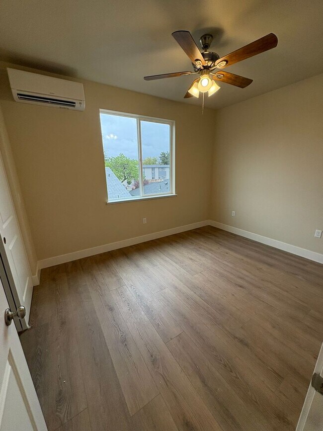 Building Photo - $2395.00 - BRAND NEW - Mid Town - OFF STRE...
