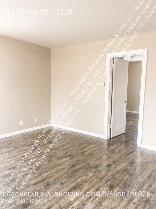 Building Photo - 2125 4th St