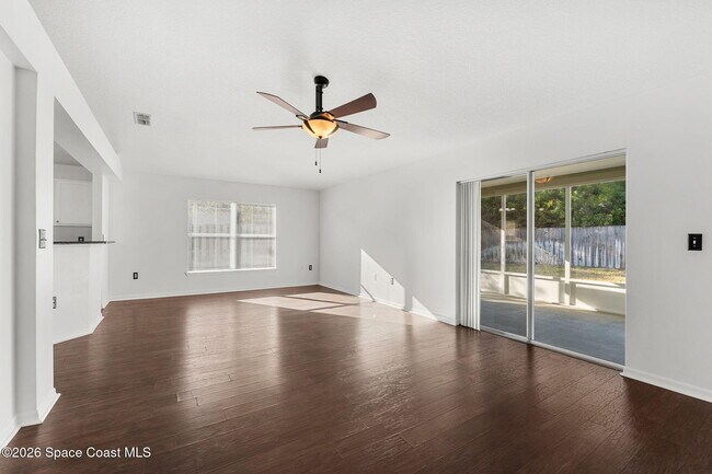 Building Photo - 4426 Four Lakes Dr