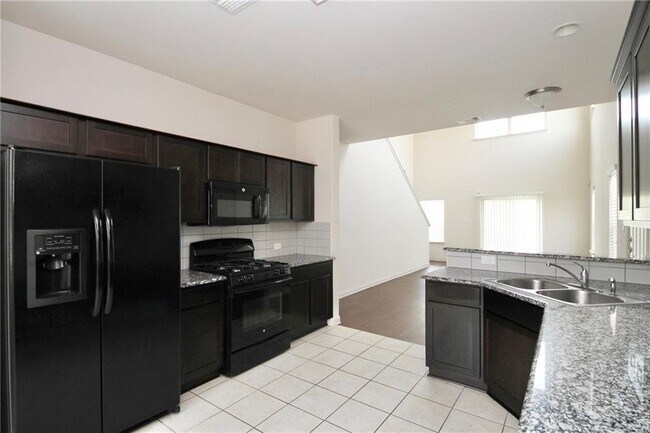 Building Photo - 1620 Bryant Dr