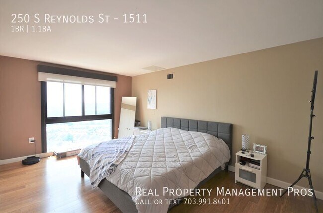 Building Photo - 250 S Reynolds St