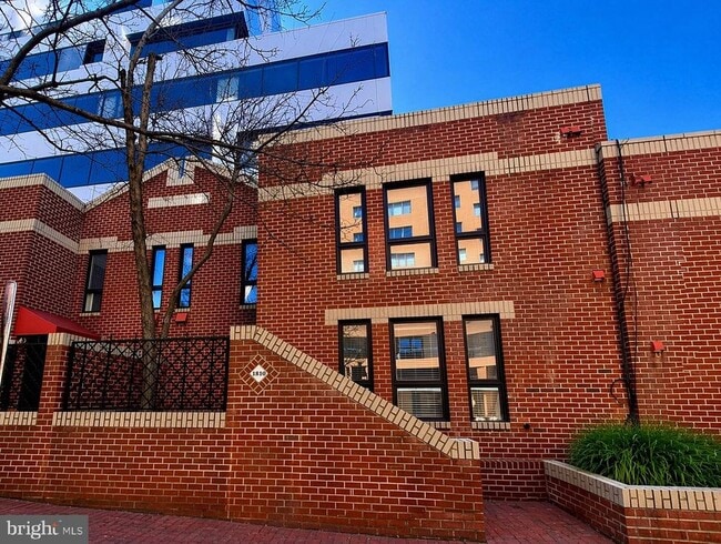 Building Photo - 4814 Hampden Ln