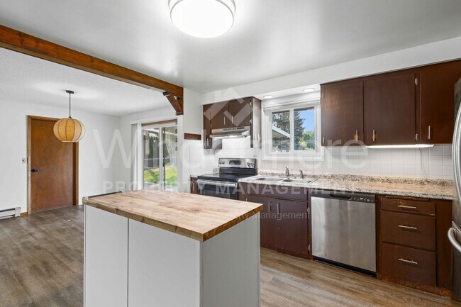 Building Photo - 906 S McDonald Rd