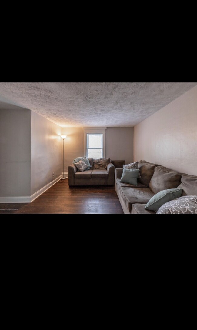 Building Photo - N Magnolia Property