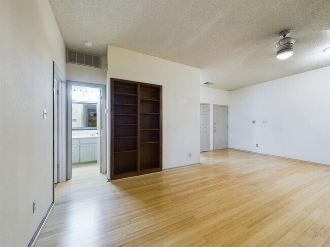 Building Photo - 2810 Nueces St