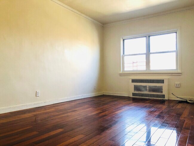 Building Photo - 69 Minna St