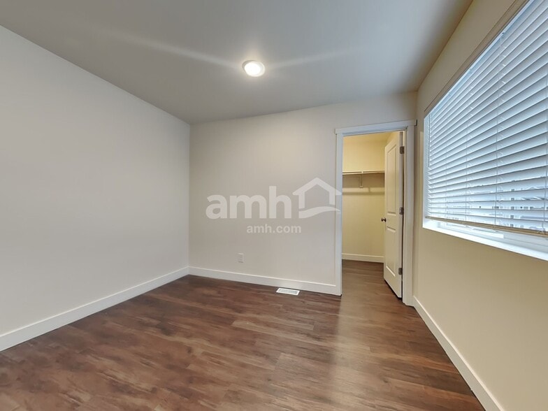 Building Photo - 7829 Verona Lp SW