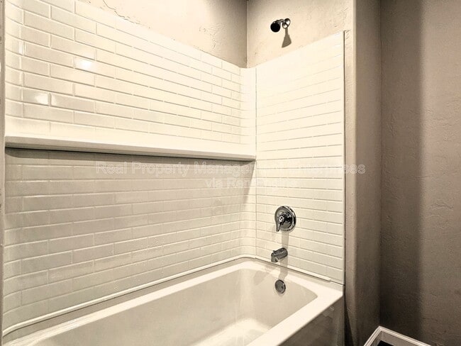 Building Photo - 1616 Amaranth Ln